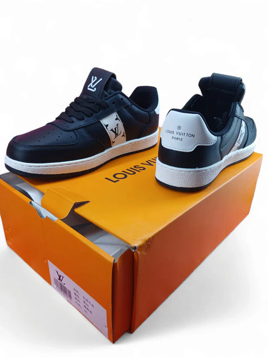 Low Cut Sneaker for Men Black White