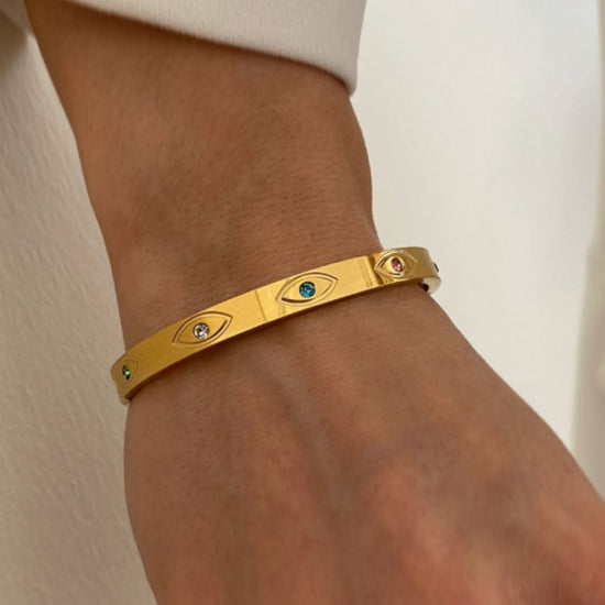 Eye Decor with Cubic Zirconia Bangle