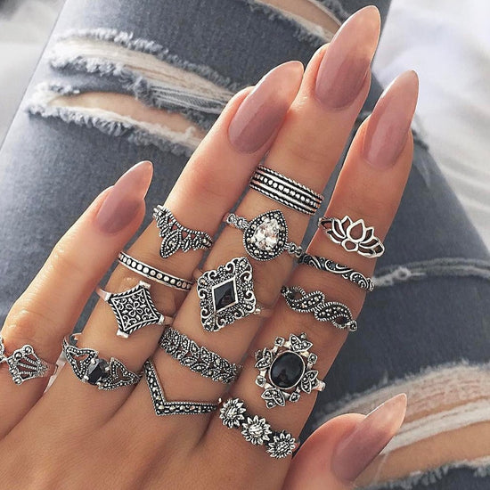 Engraved Elegance Captivating Alloy Silver Plated