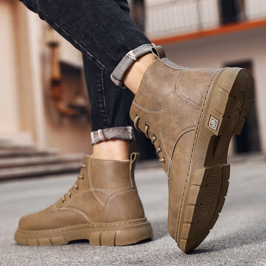 Trendy Durable High Top Hiking Boots for Men
