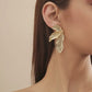 Kaakit-akit na Silver Plated Butterfly Wings Earrings